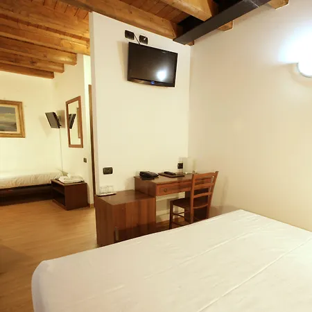 Joyce Hotel 3*