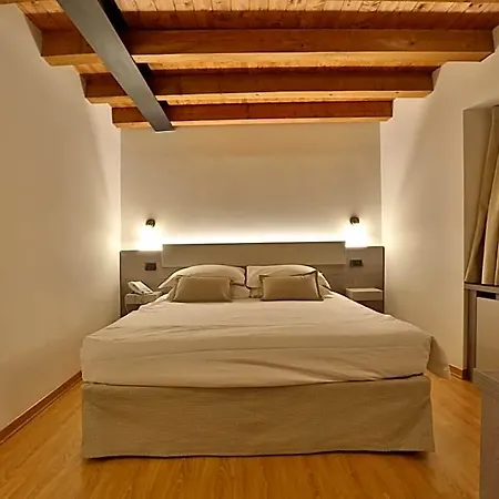 Joyce Hotel 3*