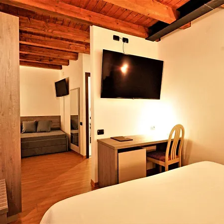 Joyce Hotel 3*